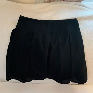 Limited skirt